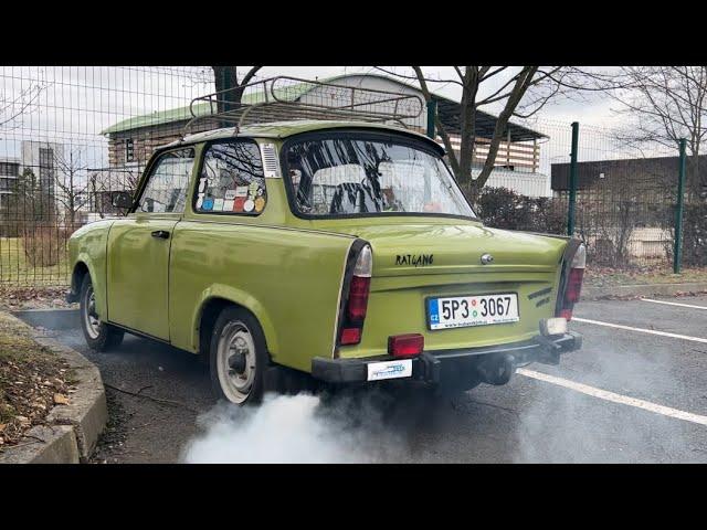 Trabant 601 1989 cold start after a month and sound #coldstart #trabant #1989 #oldschool #ddr