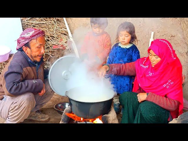 The life of village lovers/ Rural life in Afghanistan, which is 2000 years old