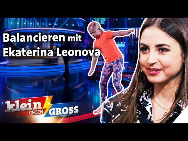 Balancieren über 20 Meter: Ist Let's Dance-Siegerin zu schlagen? | Klein gegen Groß