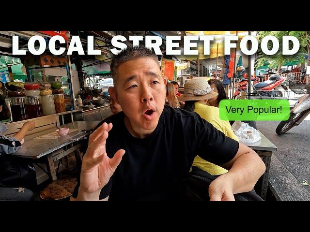 HOW LOCALS Treat Foreigners  STREET FOOD in Bangkok, Thailand | Talat Phlu