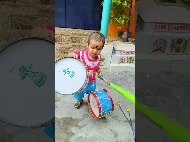 bachha kaisa dhol baja raha hein #shorts #trending #viralvideo