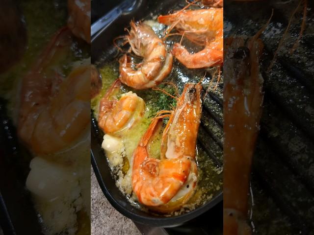 Schnell und einfach: Garnelen in Zitronenbutter  #rezept #seafood #shrimp #kochen #essen #rezepte