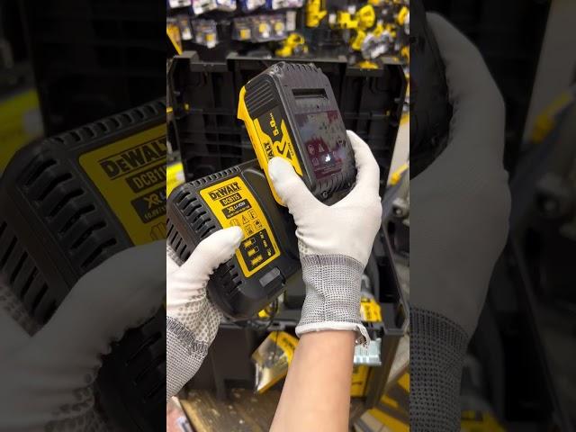 Роскошный набор мощного аккумуляторного инструмента от DeWalt DCK2080P2T