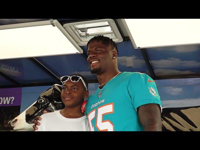 Jerome Baker: Serving the Community | Miami Dolphins