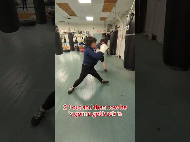 "Master Your Craft: Elevate Your Boxing Skills with Intensive Heavy Bag Drill!" #boxingtraining