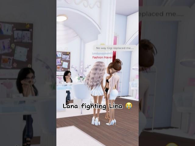 Lana fighting Lina - Dress to Impress Roblox