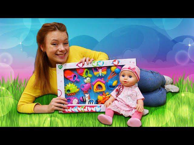 Irene und Baby Born. Tolle Spielsachen für das Baby. Puppen Kindergarten