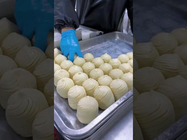 Automatic chin bread