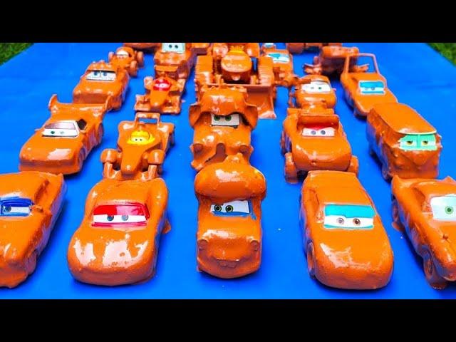 Clean up muddy minicars & disney pixar car convoys! Play in the garden