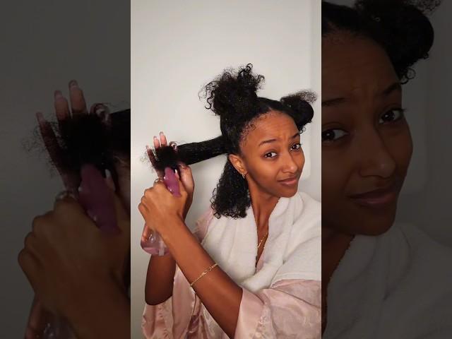 WASH N GO PUTTING THE STRAIGHTENER DOWN #grwm #getreadywithme #blackgirlhair #curlyhair #washngo