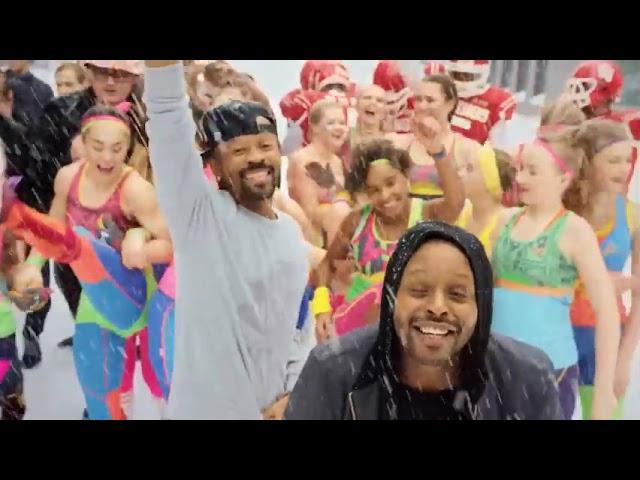 Madcon – Don’t Worry feat. Ray Dalton [Official Music Video]