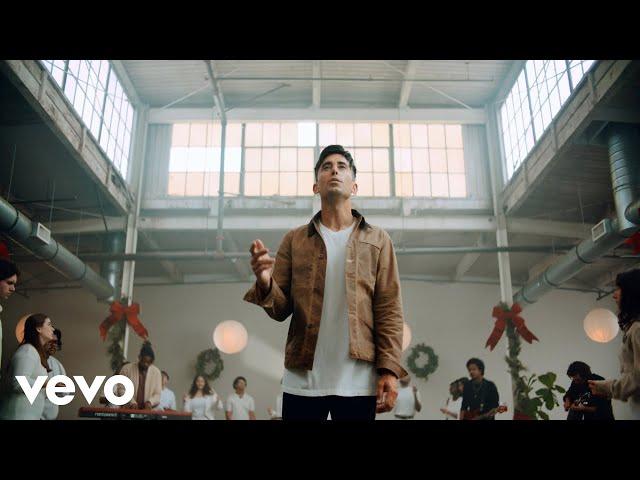 Phil Wickham - Manger Throne (Official Music Video)