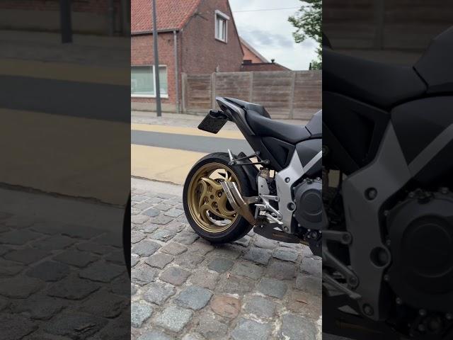 Extremely loud Mivv Exhaust #hondacb1000r