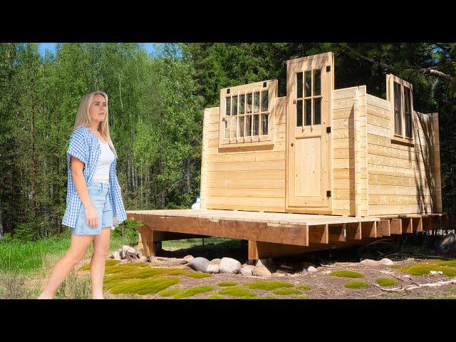 Women Build Off Grid Log Cabin in the Canadian Wilderness (Part 1)