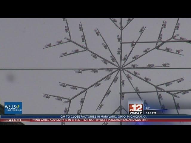 New decorations placed in downtown Elkins