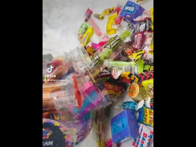 200 pieces of American Candy? Yes!! #AmericanCandy #candytok #trend #sweets #simwaysweets #fyp