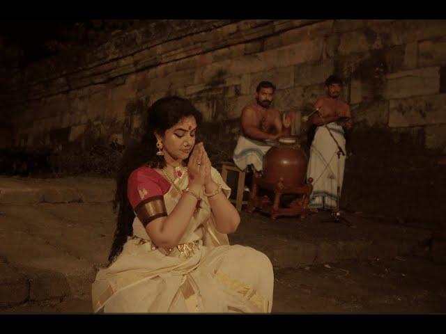 STRĪPREKSHA/ A DANCE AT THE THIRUVALATHUR RANDUMURTHY TEMPLE, PALAKKAD, KERALA