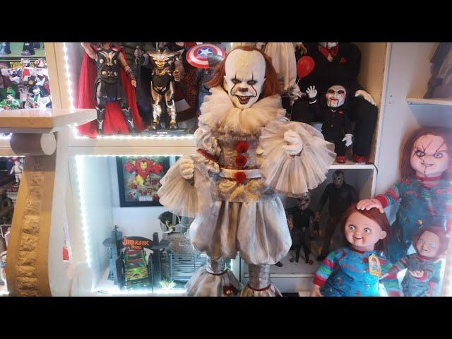 trick or treat studios pennywise 50inch premium (IT) doll 2023