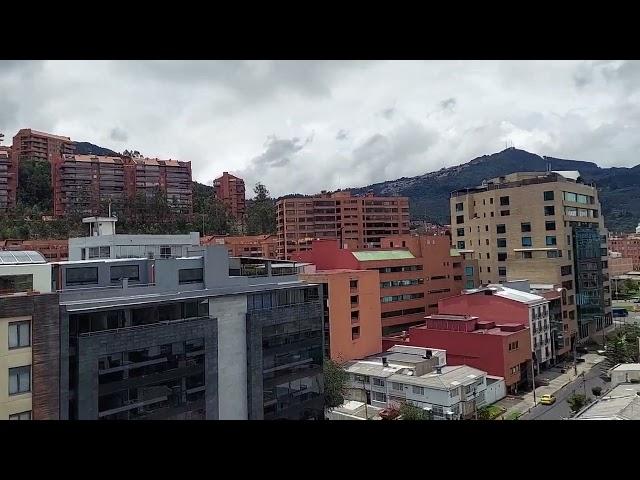 Hanging on the rooftop, Usaquen