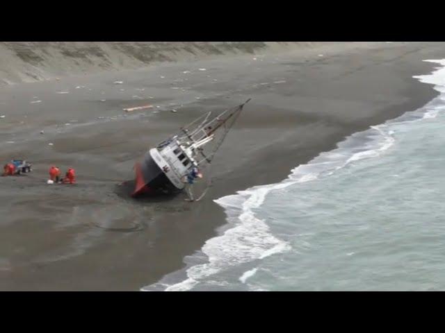 Ship Wreck! | Coast Guard Alaska | Full Episode