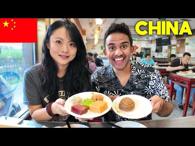 Chinese Lady Takes Me On An AUTHENTIC Chinese Breakfast Tour  (Beijing, China)