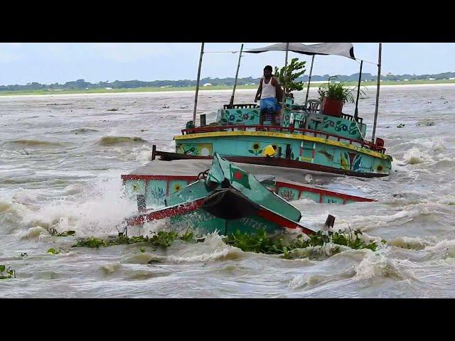 চাঁদপুরে তিন নদীর মোহনায় ঘূর্ণি স্রোতে পড়ে অল্পের জন্য রক্ষা পেল বালুবোঝাই বাল্কহেড | monster waves