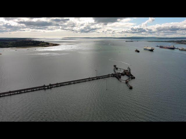 Hamble Common Beach, Solent, Hamble Point Marina & Hamble le Rice - Drone Footage