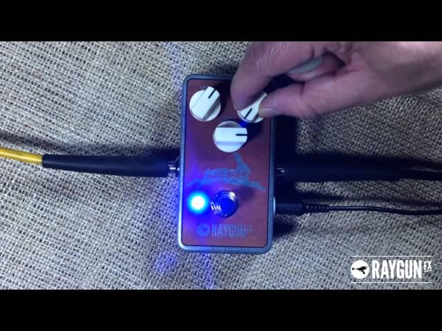 Raygun FX - White Rabbit Fuzx Pedal (BASS Demo)