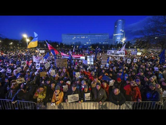 В Словакии вновь вспыхнули протесты из-за пророссийской позиции Фицо