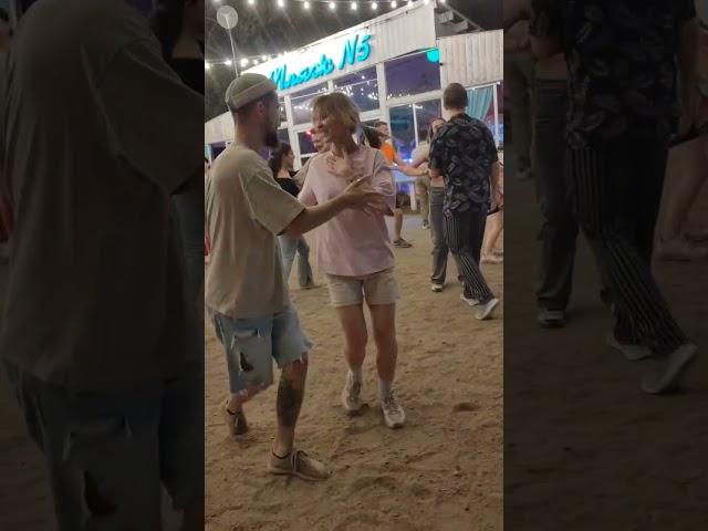 Бачата на Минском море | Сергей Юревич и прекрасная партнёрша