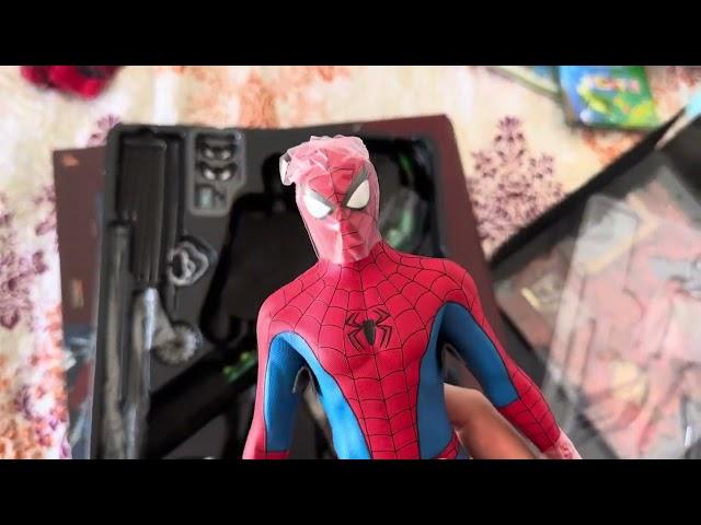 Spiderman Classic Suit Hot Toy the Perfect SpidermanToy in the world