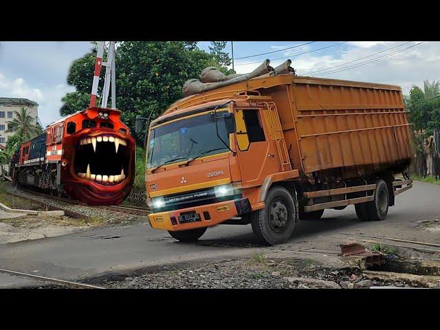 Kereta Api Panjang VS Truk Oleng, Truk Joget, Bus Telolet, Truk Dance