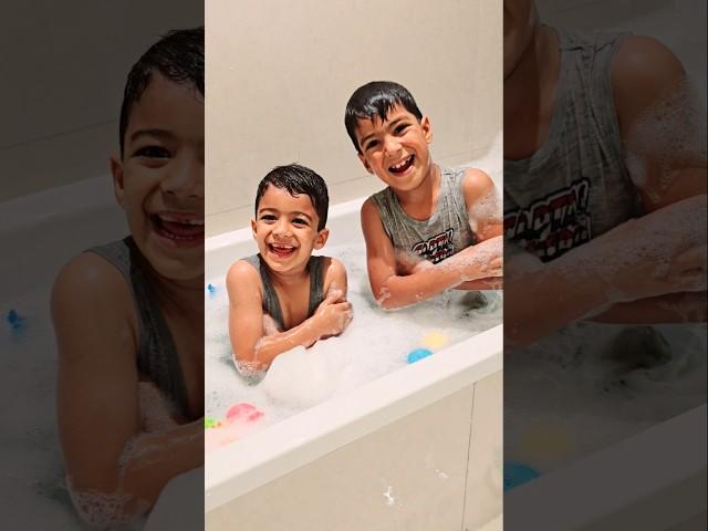 رؤوف وزينو صورو ترند اغنية شطورات لهيلين وهيفي برئيكم رح يفوزو بالجائزة#زين_وألفت