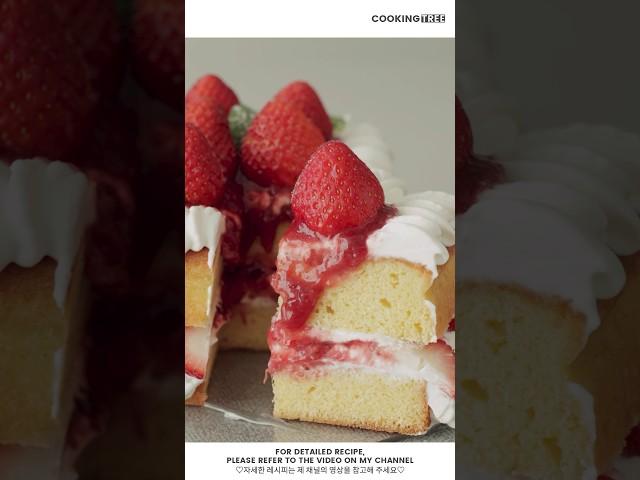 딸기 가득 넣은 빅토리아 스펀지 케이크 Strawberry Victoria Sponge Cake #Shorts #baking