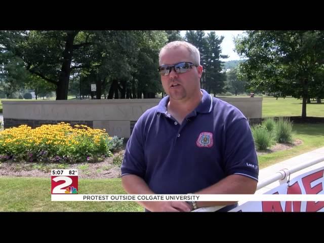 Carpenters Council protests wages for construction project at Colgate University