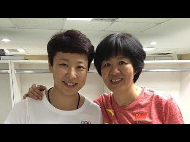 昔日女排队长冯坤与大12岁泰国丈夫现状，两人分居多年没孩子