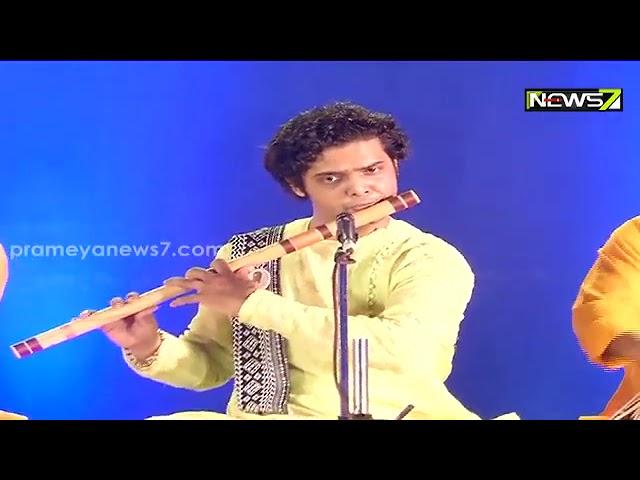 Vrindaban Mahotsav- Disciples Vrindaban Gurukul Performs Raag Yaman & Vaishnav Jan