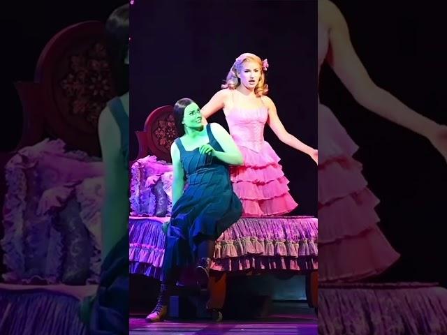 Glinda’s Wonderful Popular Surprises Elphaba #youtubeshorts #popular #glinda #wicked #shortsvideo