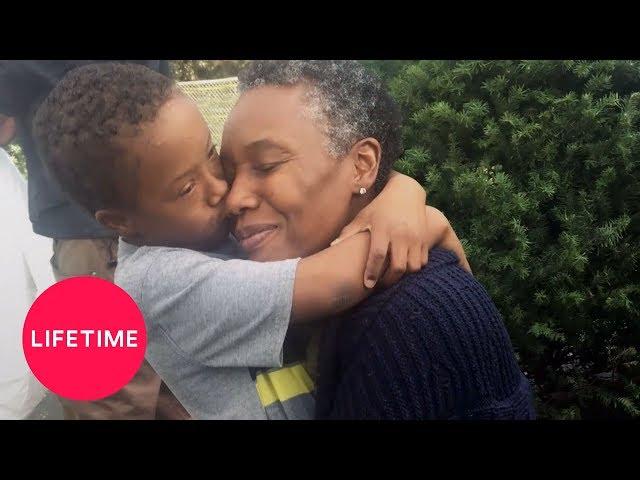 Seatbelt Psychic: Some Sort of an Apology (Season 1, Episode 7) | Lifetime