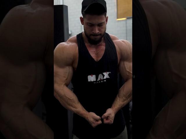 THAT PUMP THO  #dino #ramondino #bodybuilding #mrolympia2024 #fisiculturismo