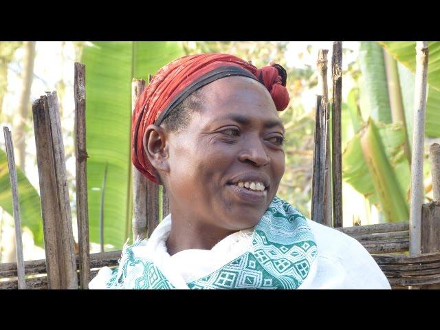 Ethiopia - Dorze tribal home visit