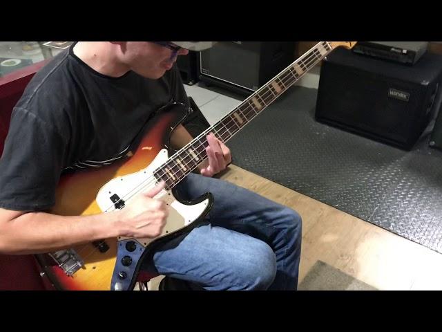 Fender Jazz Bass 1968 played by Andy Bass