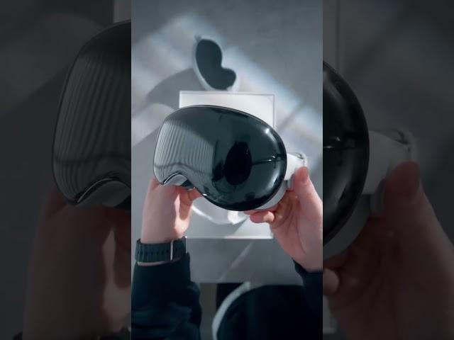 Unboxing the Apple Vision Pro | Credits: @mattykay