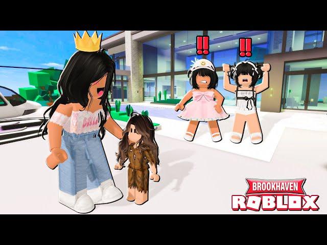 MISS ADOPTE UNE FILLE ABANDONNÉE ET PAUVRE, LES JUMELLES SONT EN COLÈRE !! BROOKHAVEN RP FILM ROBLOX