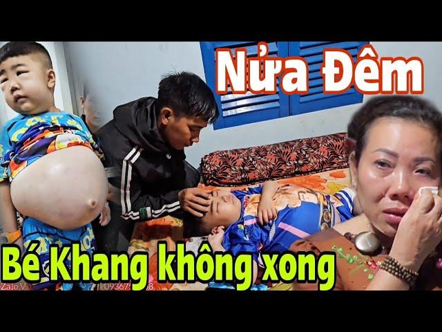 Nguyên Đêm cha bé Khang5T đứng ngồi không yên.