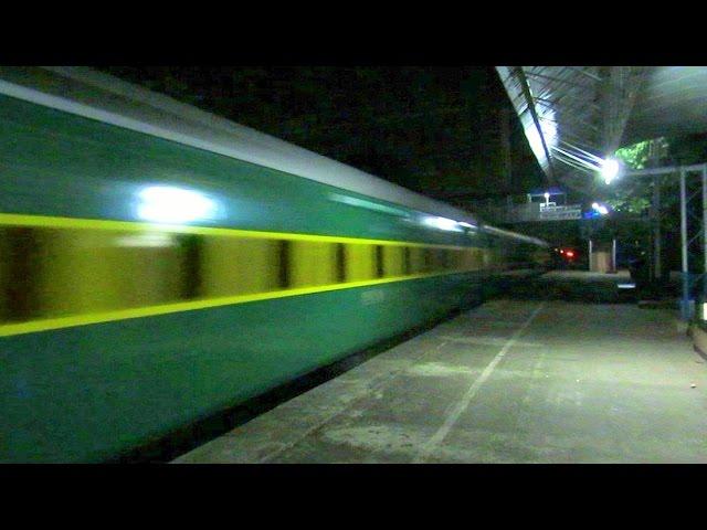 ICF 130 v LHB 130 | Sealdah DURONTO & Patna Garib Rath thrashes Rajbandh at 130 kmph !!