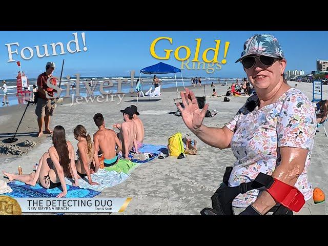 Most Finds This Year! Beach Metal Detecting New Smyrna Beach Florida | The Detecting Duo S03E29