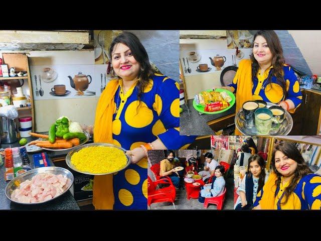 Shakargarh ke Paani Bhaly Kha ke Asifa Ko Vomit  aa gaiBacho Ne Khaye Aloo waly Parathy