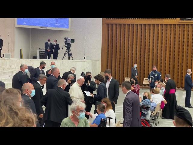 The moment Jonathan Roumie and Dallas Jenkins of The Chosen meet Pope Francis.