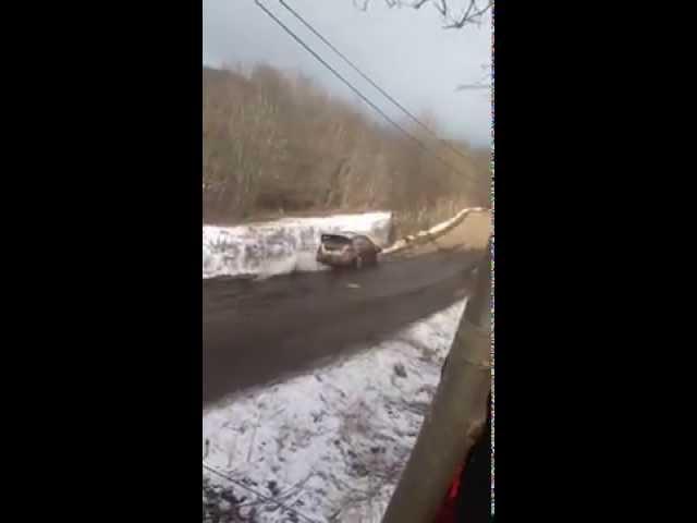 Sortie kubica rallye monte carlo 2015 : Merci les arbres